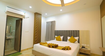 MAA KELA DEVI SHANTI ATITHI BHAWAN Room Type - Deluxe Room
