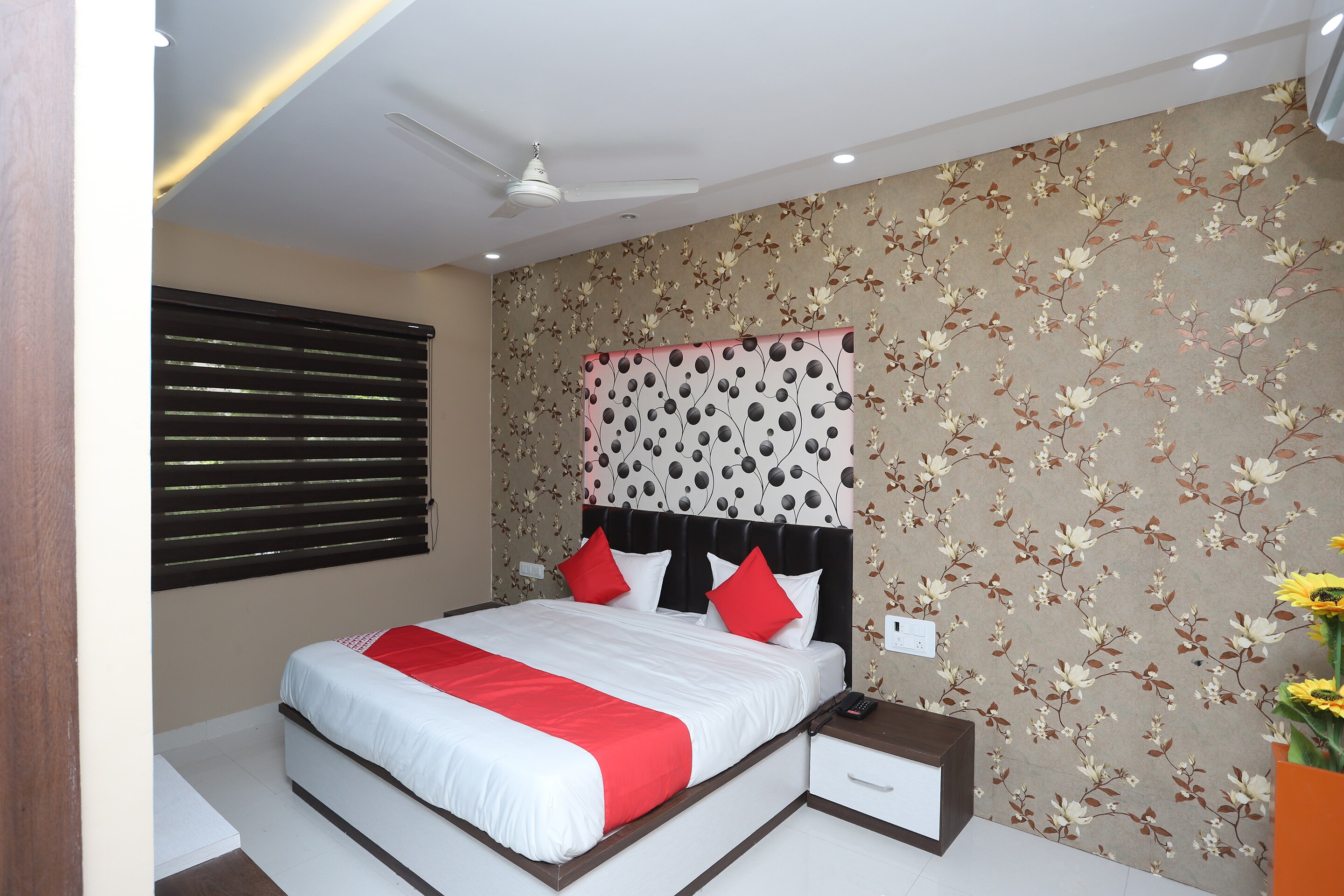 Hotel Ashrit Suites - Tap to explore photos