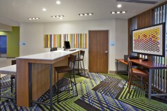 Holiday Inn Express & Suites South Hill