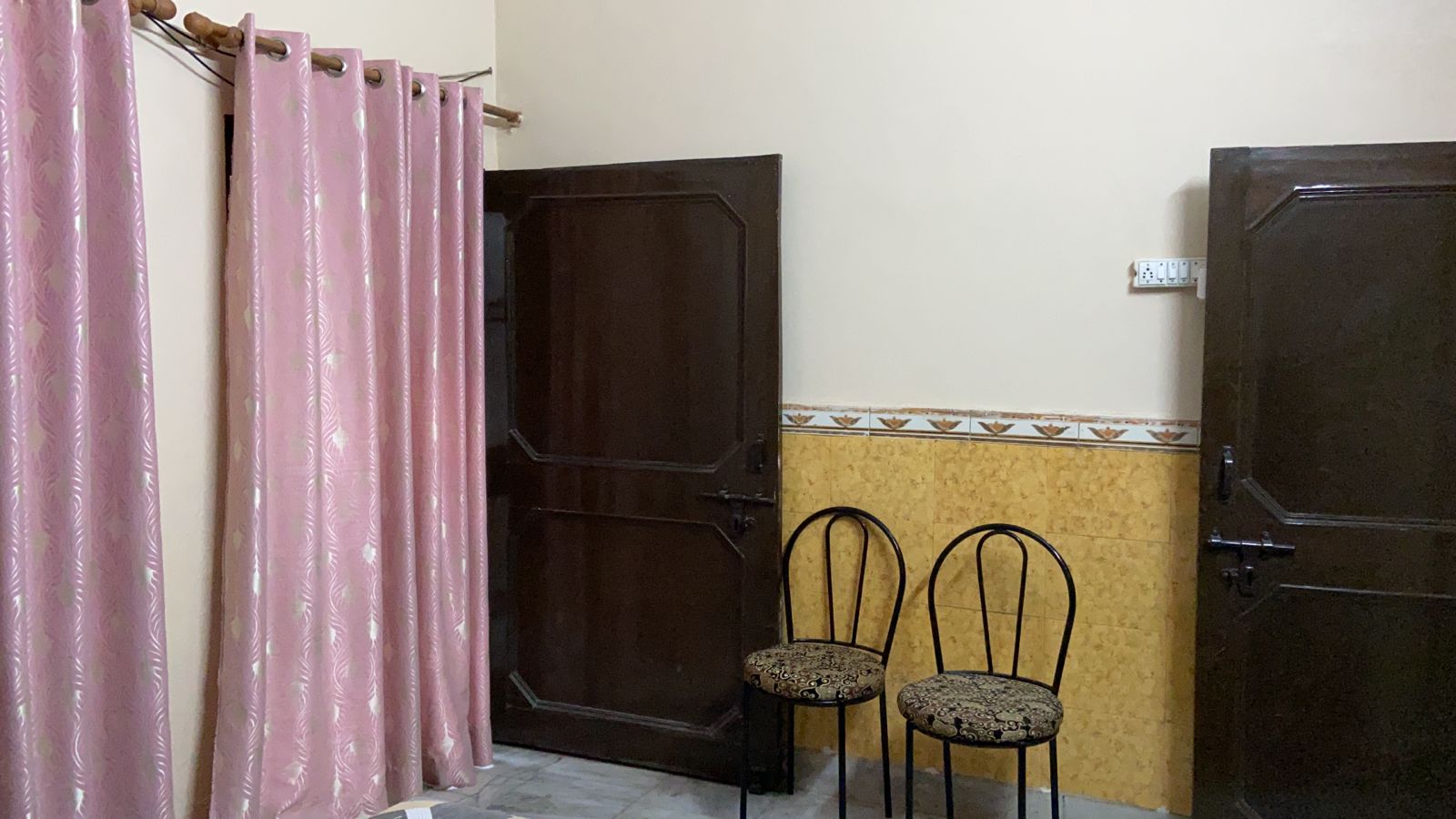 Home Stay Dehradun - Tap to explore photos