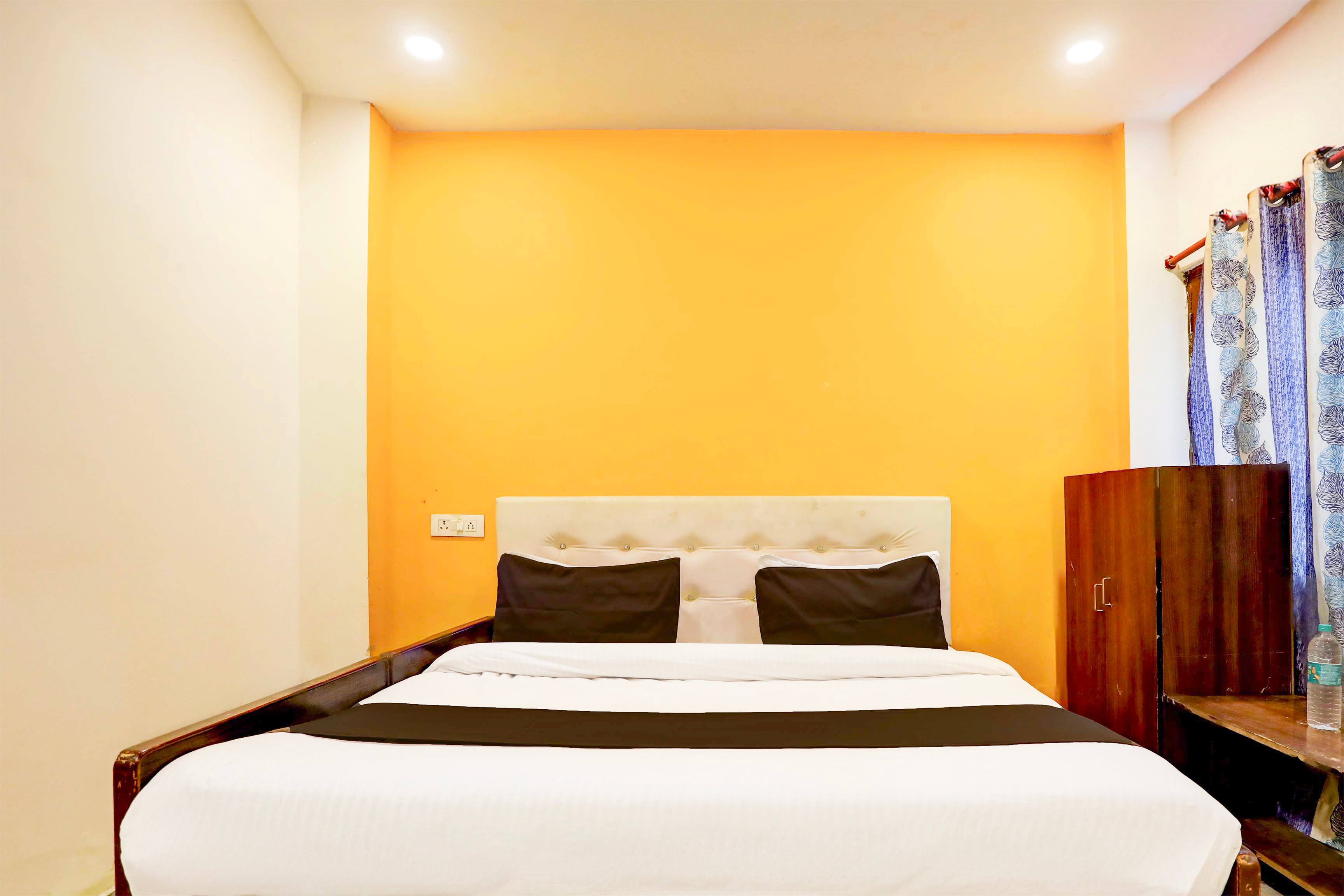 Hotel O The Benaras Guest House - Tap to explore photos