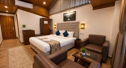 Asia holidays kasol Room Type - Premium Room With Balcony City View