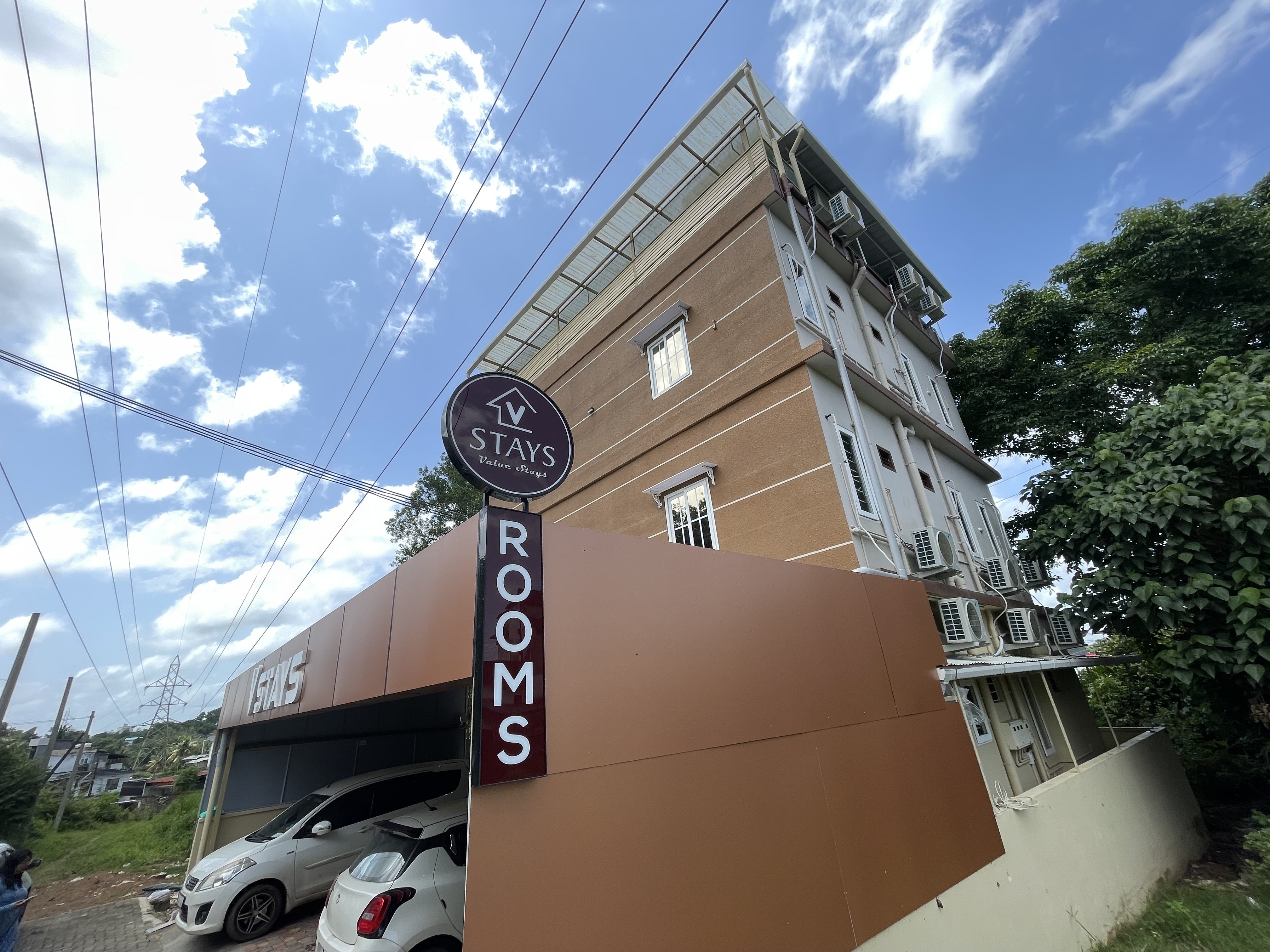 V Stays CUSAT | Couple Friendly Budget Stays - Tap to explore photos