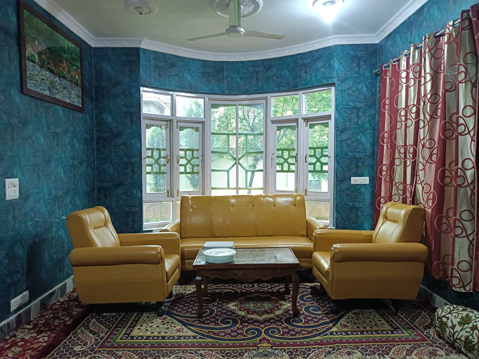 Coachman HomeStay - Tap to explore photos