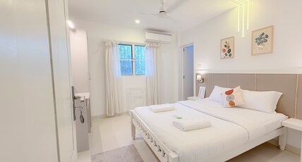 Pine Beach House Room Type - Deluxe AC Room