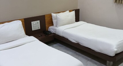The Byke Business - Embassy | (Pan India Pure Veg Hotel Chain) Room Type - Deluxe Twin Bed Room