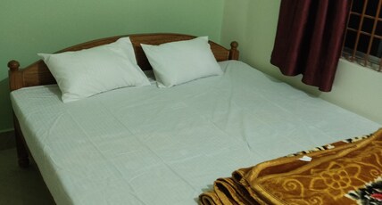 Ommyara guesthouse Room Type - Standard ac room