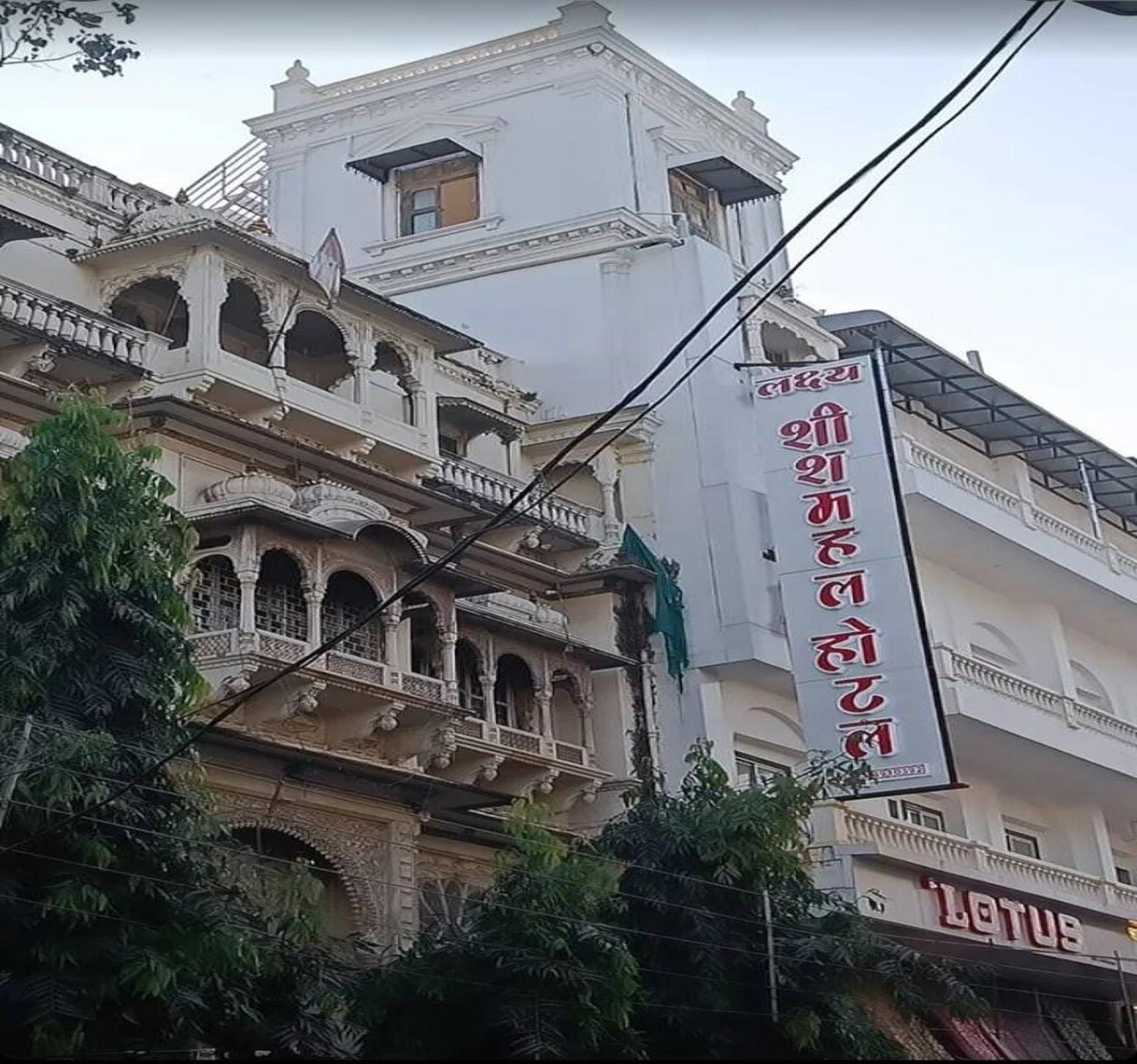 HOTEL LAKSHYA SHEESH MAHAL - Tap to explore photos