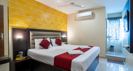 Safa Residency Room Type - Deluxe Double Room - AC