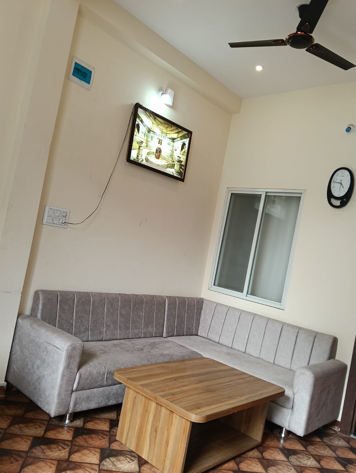 Shree Krishna Kunj Villa Home Stay - Tap to explore photos