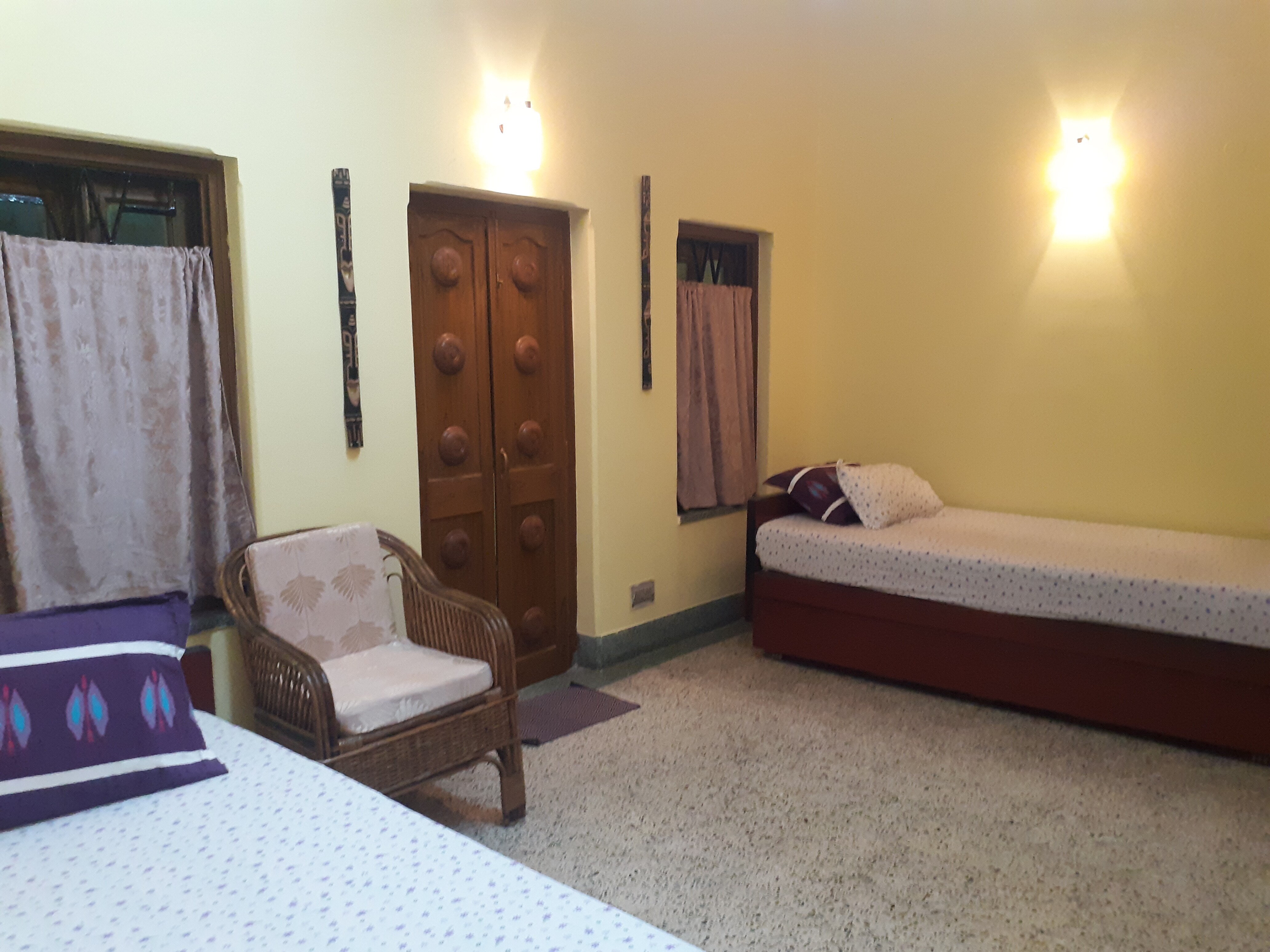 Luxury Stay in Ballygunge - Tap to explore photos