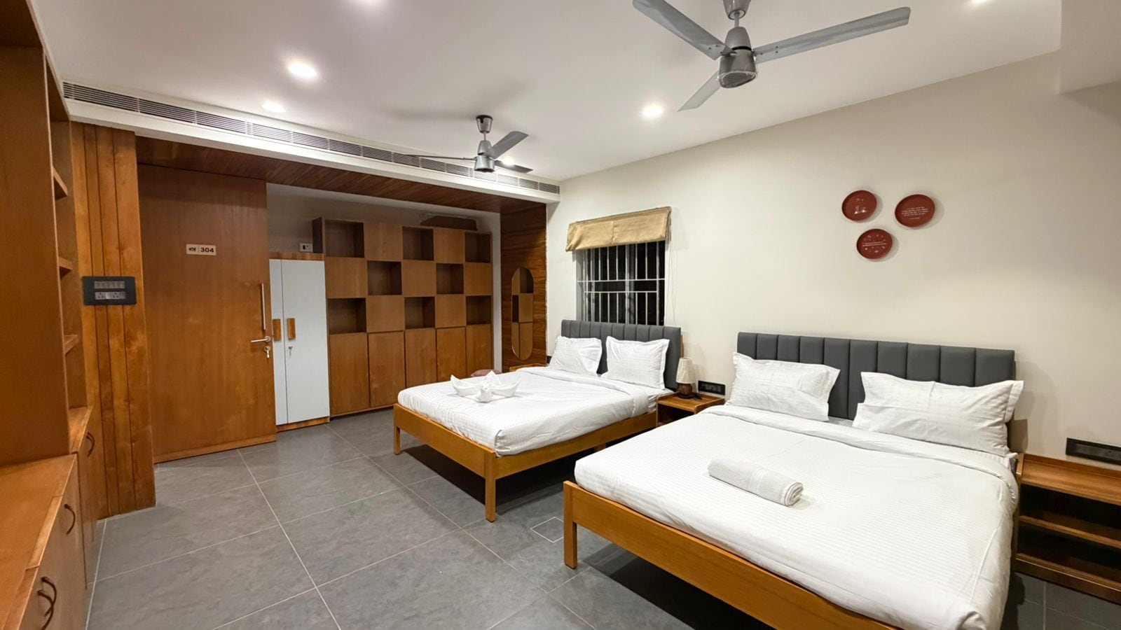Hotel Navas Inn Kolhapur - Tap to explore photos