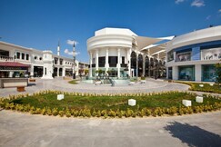Photos of Vialand Palace Hotel