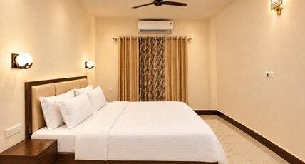Yellow Leaf Room Type - One-bedroom deluxe apartment 