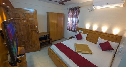 Velu Residency Room Type - Standard Double Room