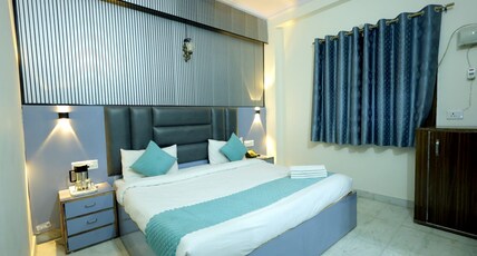 Basil Inn - Near Taj Mahal Room Type - Deluxe Room