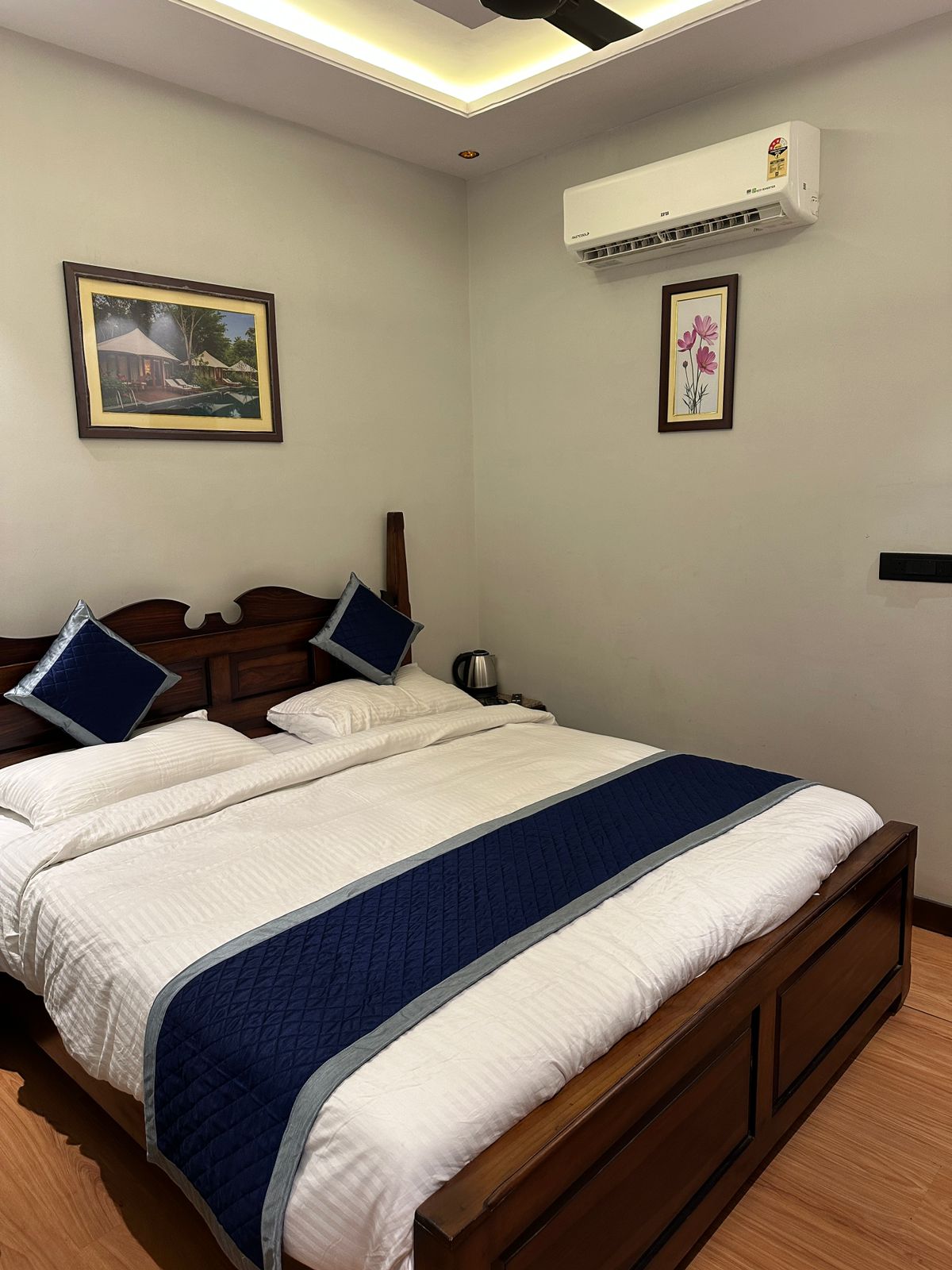 THE ANANT HOTEL - Tap to explore photos