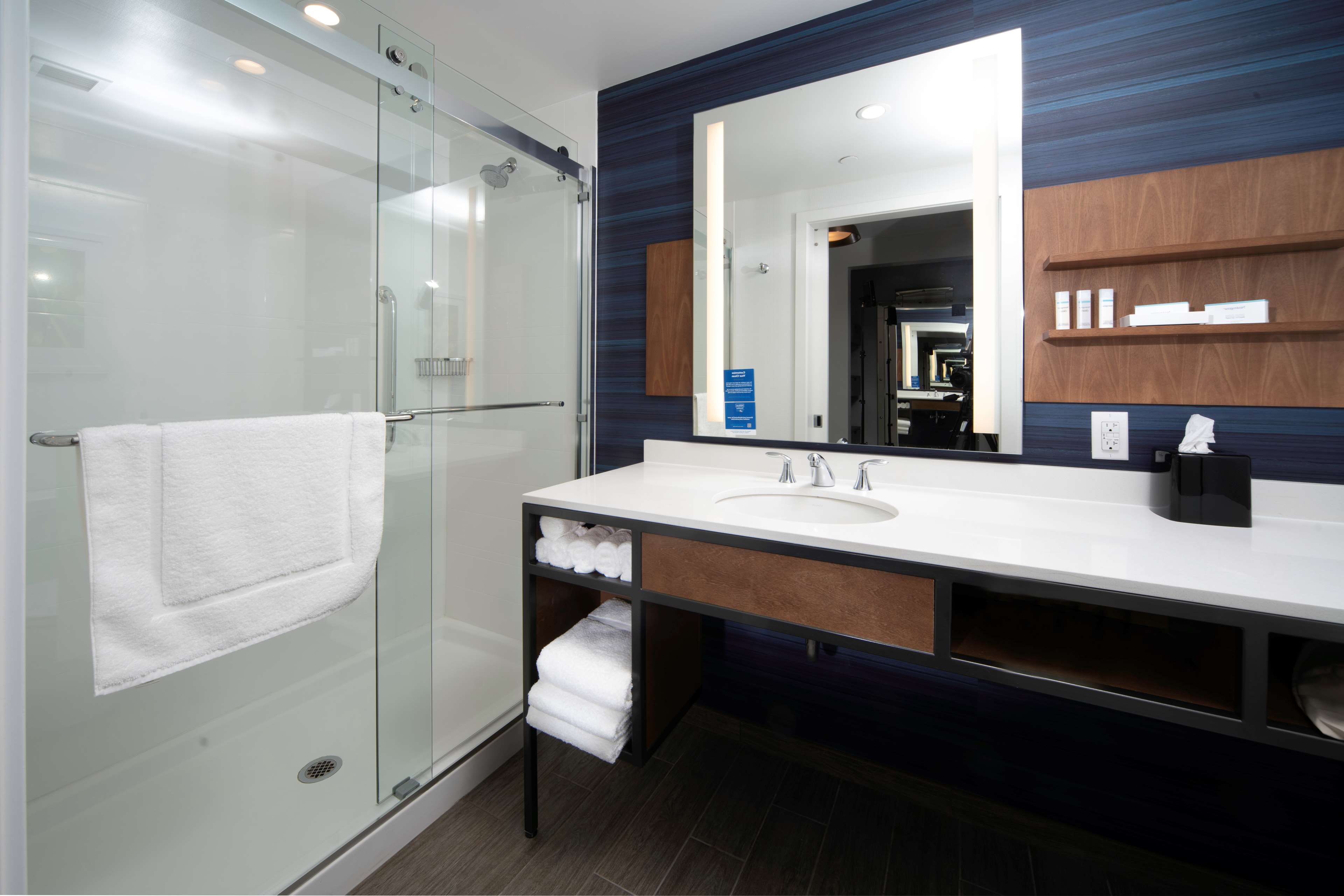 Hilton Garden Inn Fremont Milpitas - Tap to explore photos