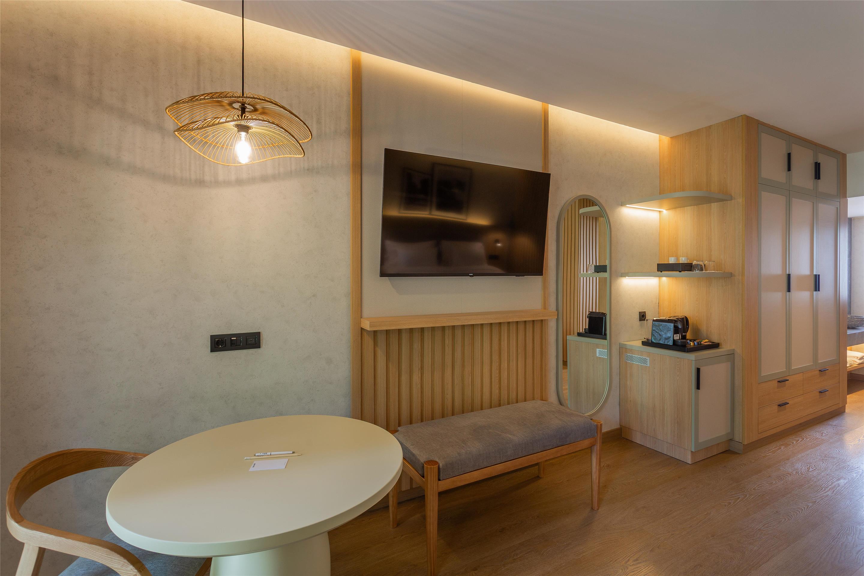 Radisson Resort And Residences Tenerife - Tap to explore photos