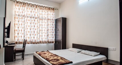 Hotel Shivam Room Type - Deluxe Ac Double Bed Room