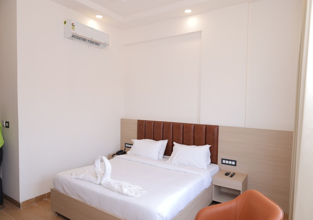 Shri ji Vilas - Tap to explore photos