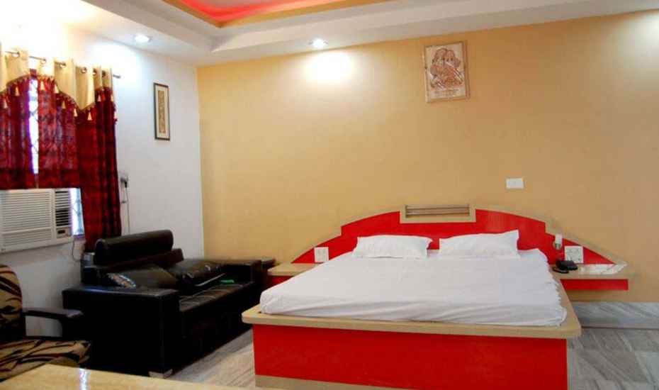 Hotel Rohit International - Tap to explore photos