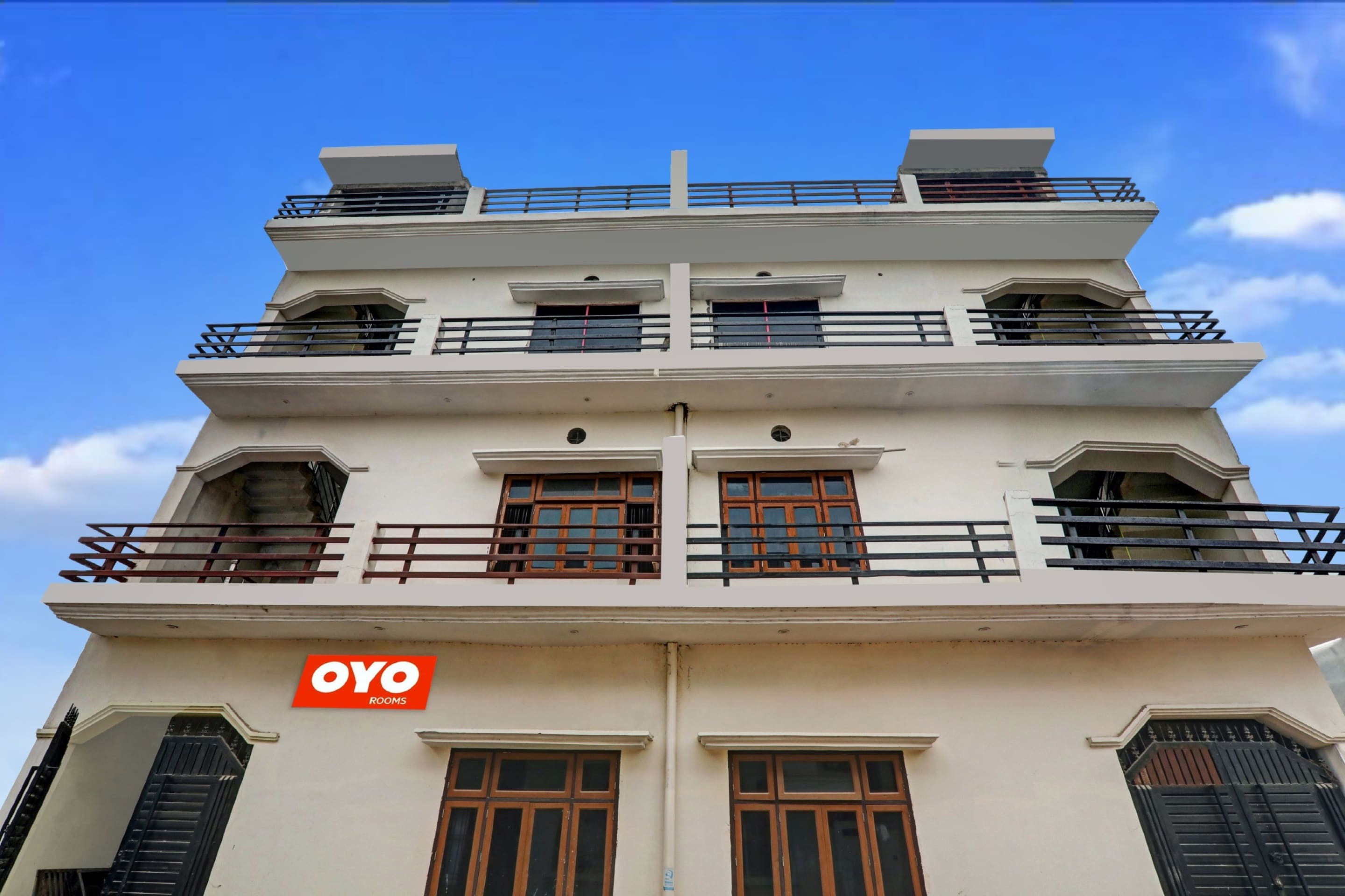 Hotel O Aastha - Tap to explore photos