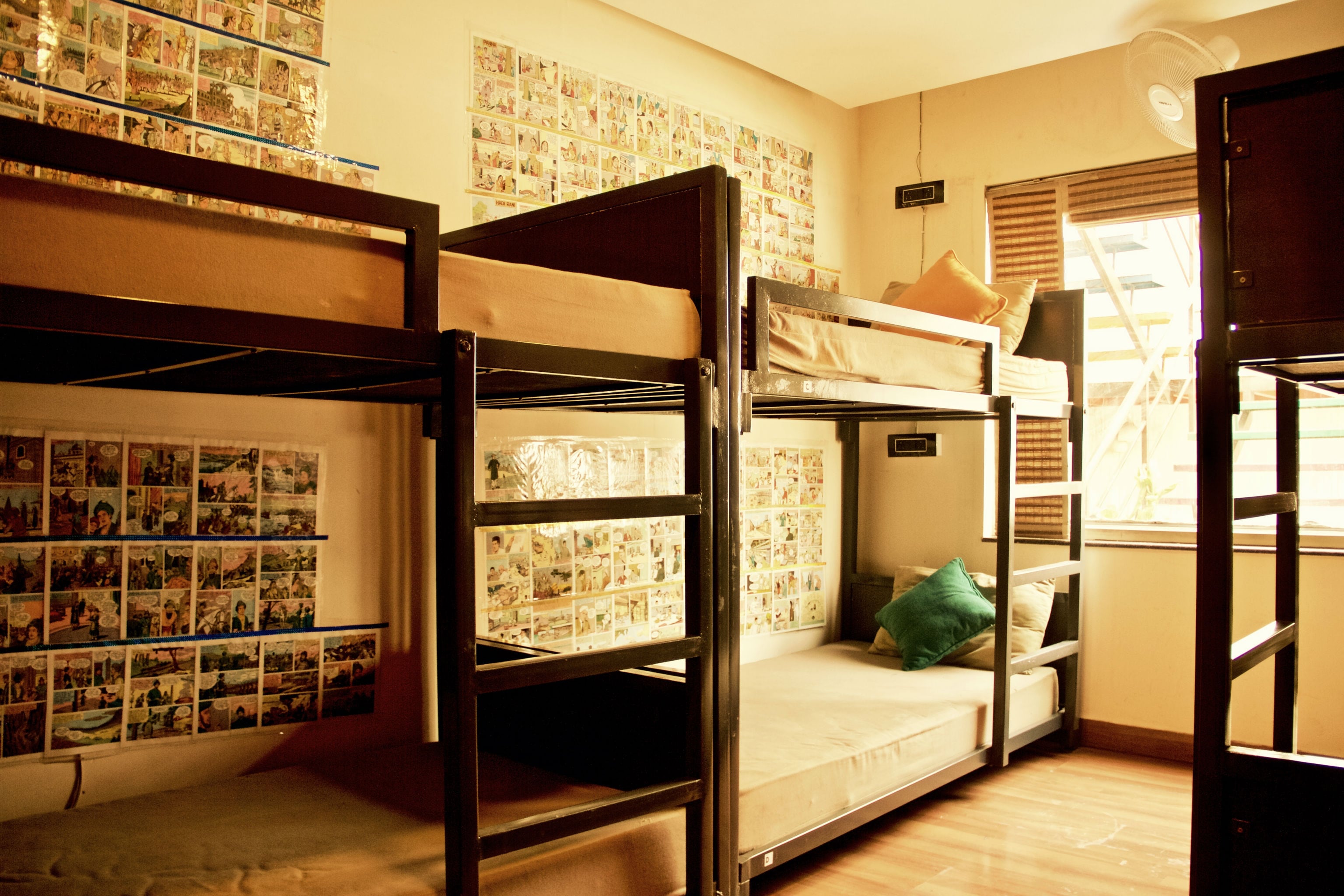 goSTOPS Delhi - Private Rooms & Dorms - Tap to explore photos