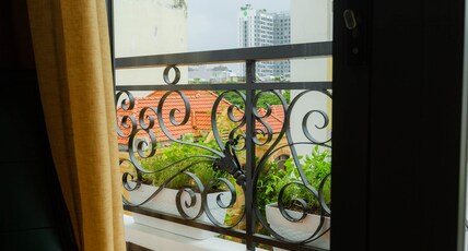 Collection O Havana Airport Hotel Room Type - Vietnam Deluxe Double