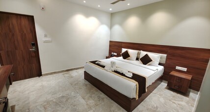 HOTEL THOUSAND PILLARS Room Type - AC EXECUTIVE ROOM