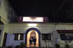 Hotel Deepak