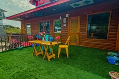 Forest Heaven A 2BR homestay by Homeyhuts