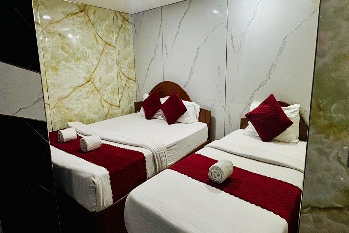 HOTEL SUBANSIRI - Tap to explore photos