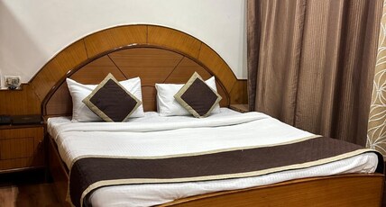 Hotel Vandana Room Type - Premium Room