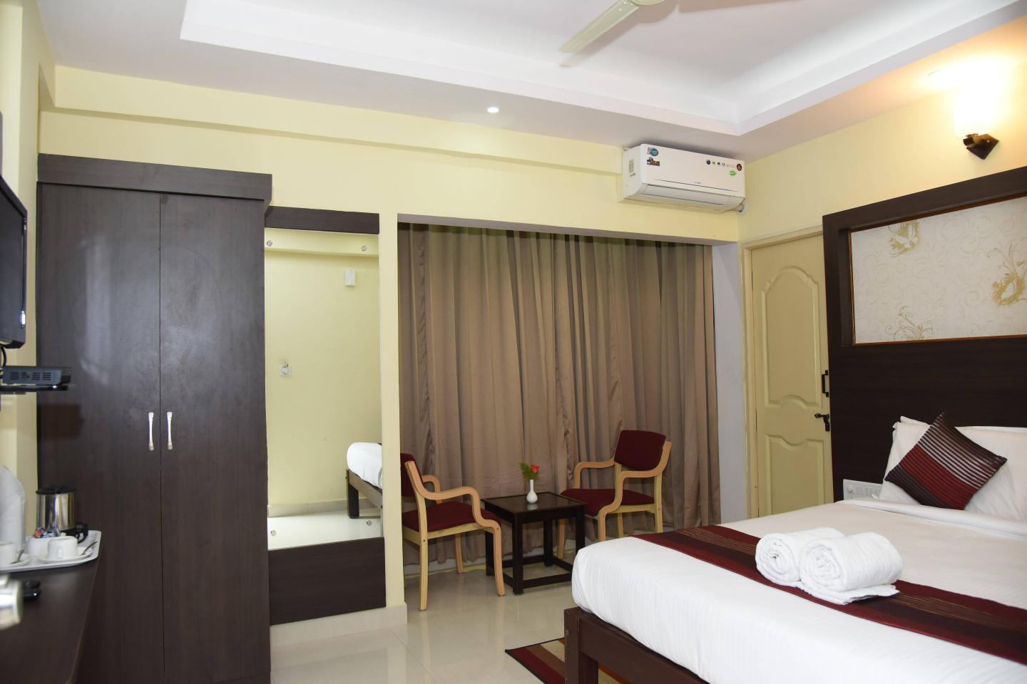 Prakaash Comforts - Tap to explore photos