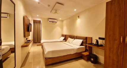 Hotel Lancaster Room Type - TRIPLE BED ROOM