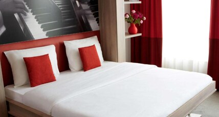 ibis Budapest Heroes Square Room Type - Room with 1 double bed equipped with the new bedding