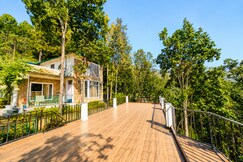 Woodscape Villa 2BHK with shared pool in Lansdowne by Homeyhuts