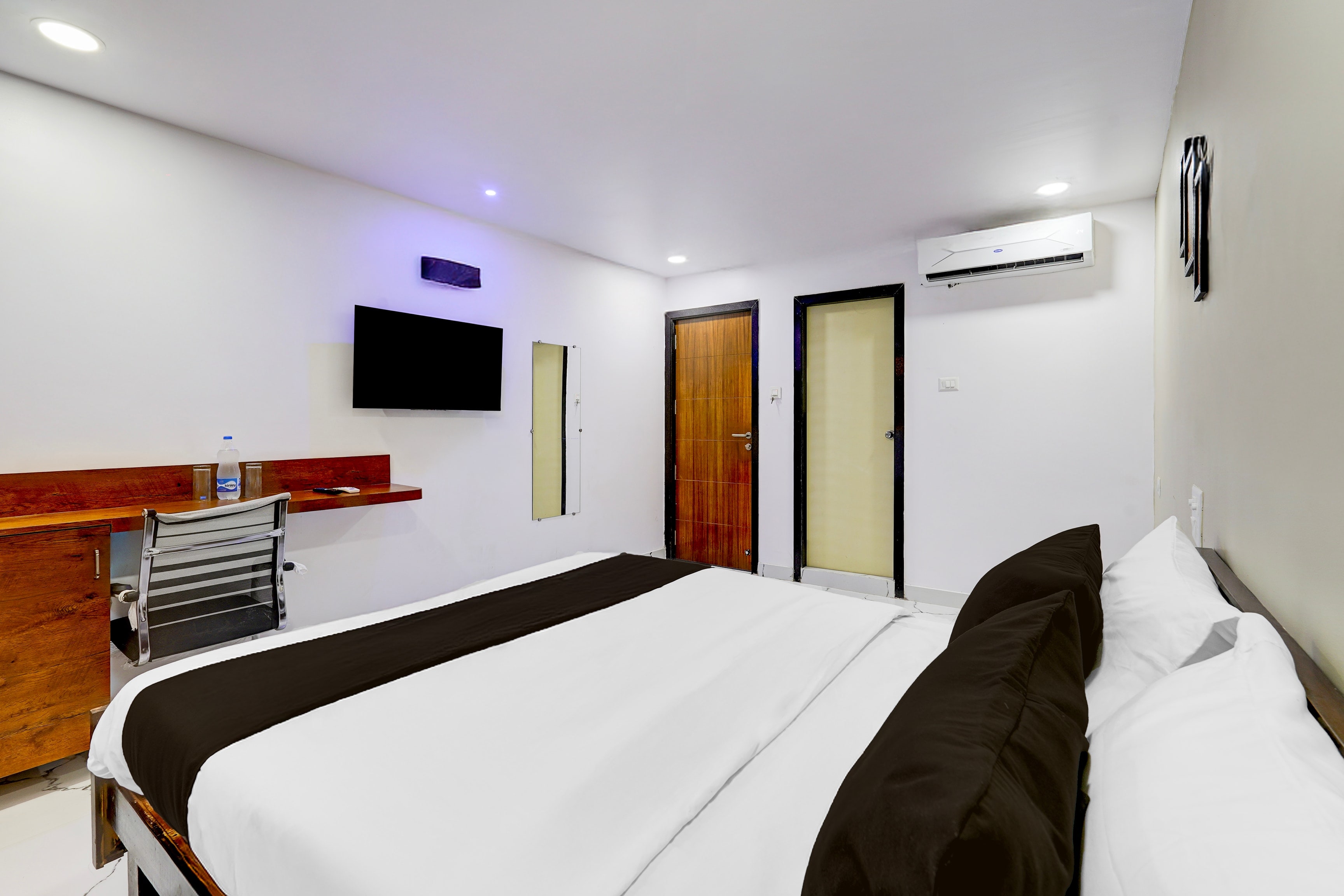 Hotel O PRAMOD GUEST INN - Tap to explore photos