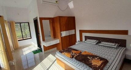 Anushree Home Stay Room Type - Deluxe Suite AC