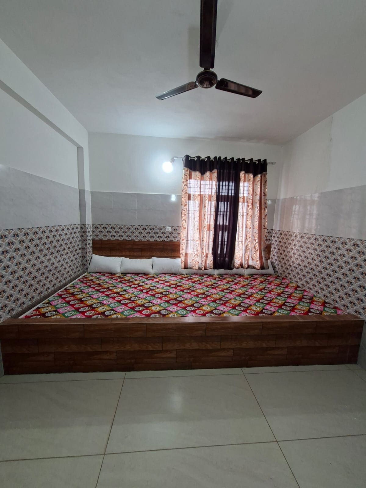 Sehrawat Guest House - Tap to explore photos