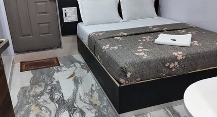 GALAXY INN HOTEL Room Type - Double Delux Room