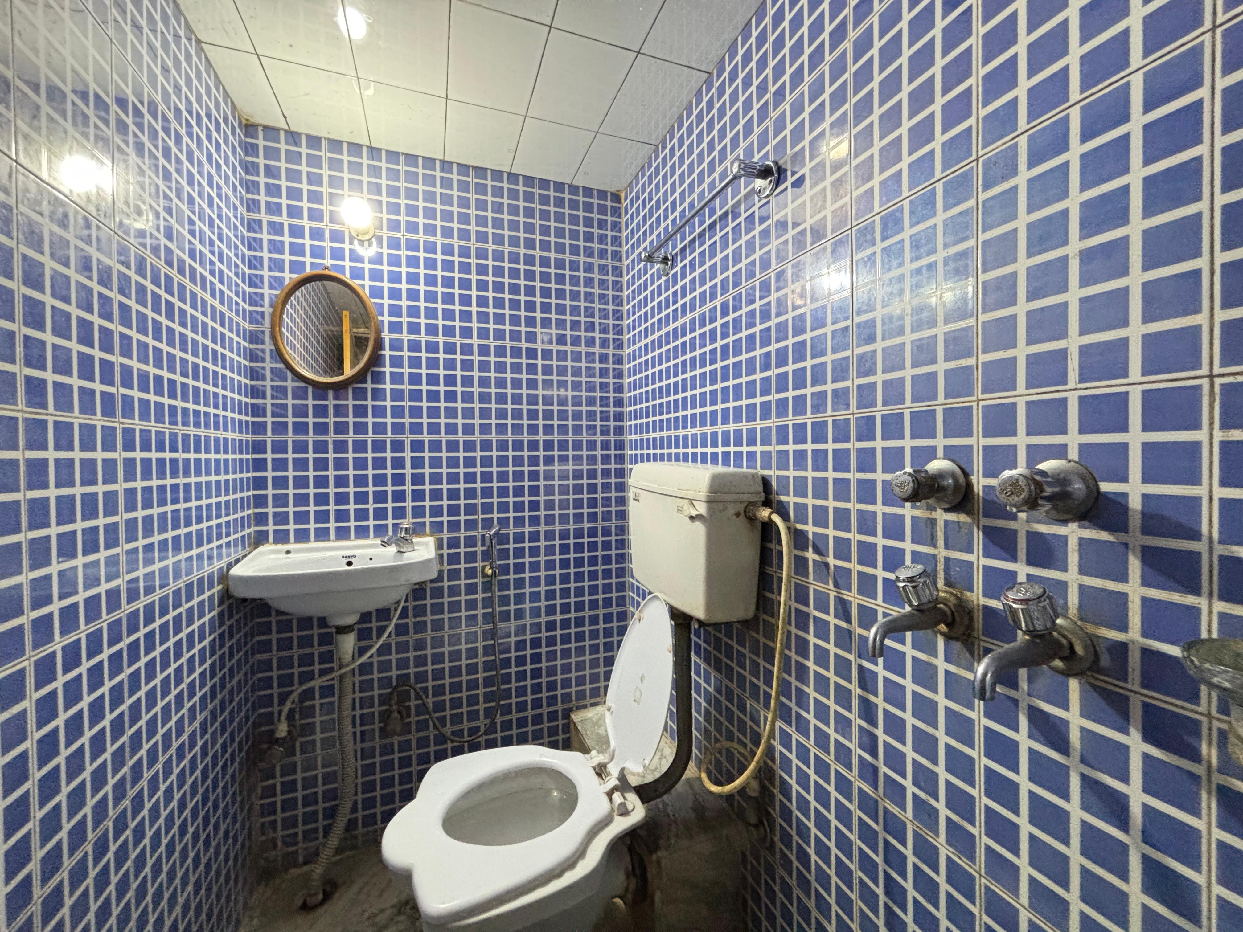 Gulistan Guest House - Tap to explore photos