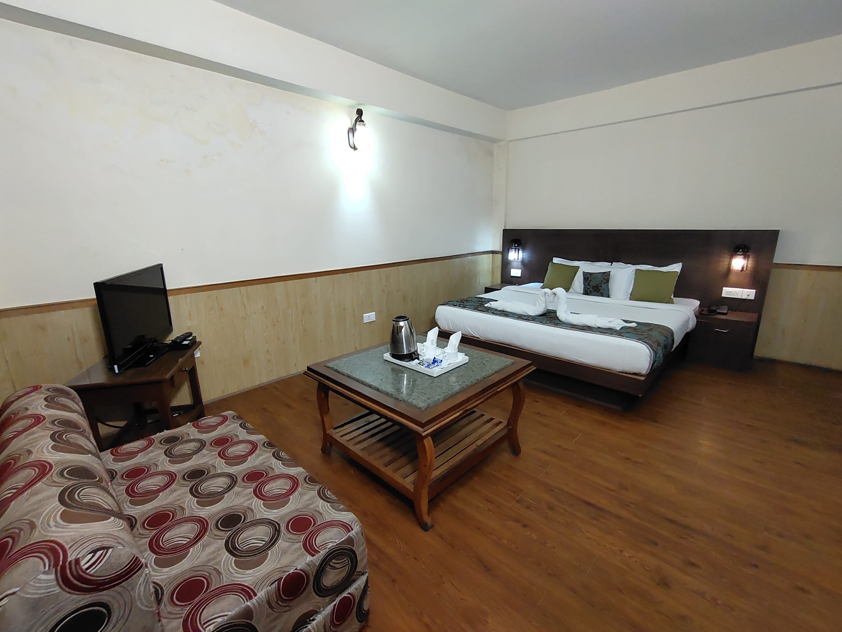 Jain Group Hotel Sonamchen - Tap to explore photos