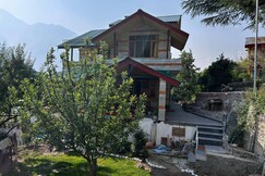 Photos of the place provides you with local experience
