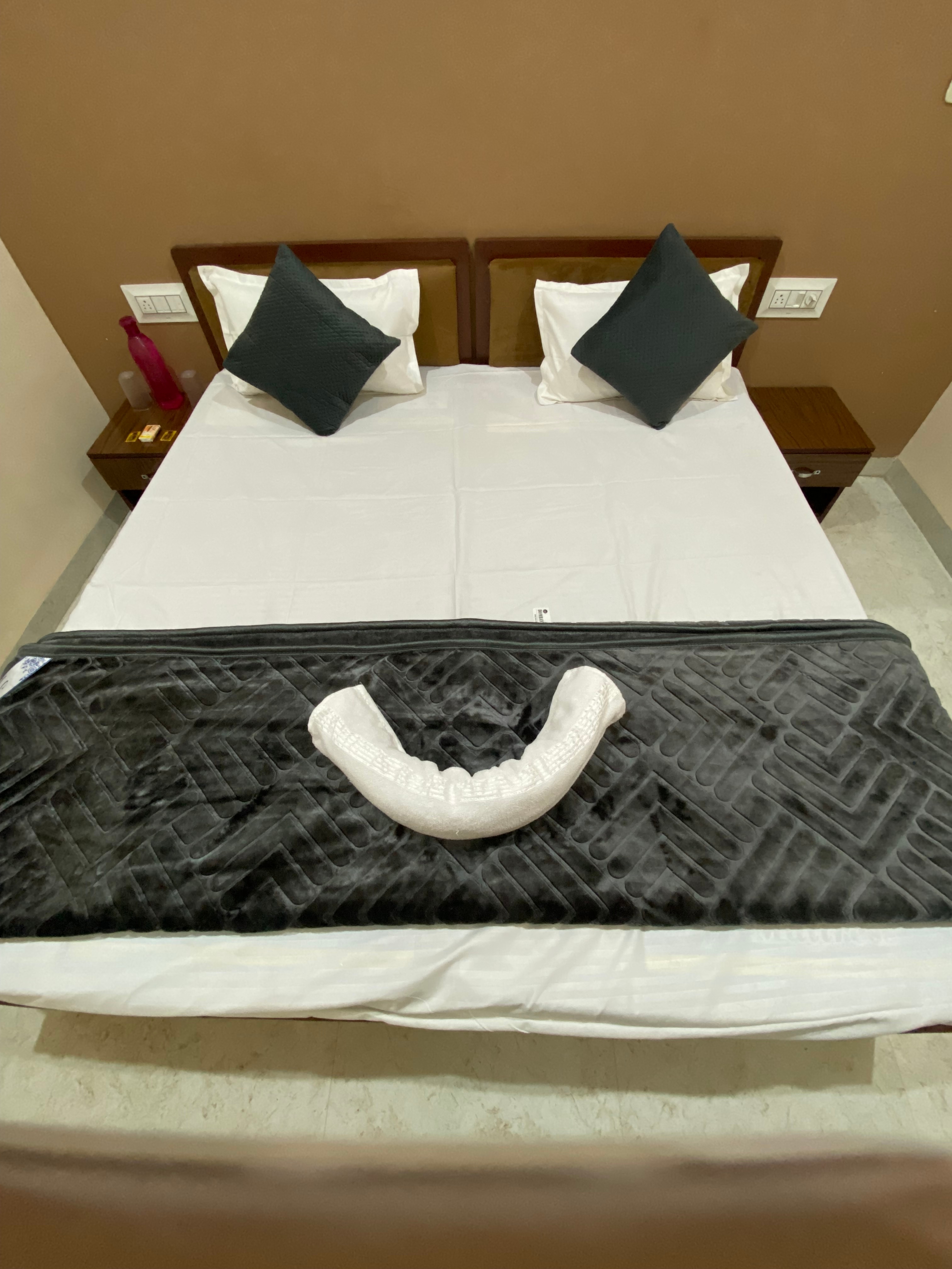 Sukamal Homestay - Tap to explore photos