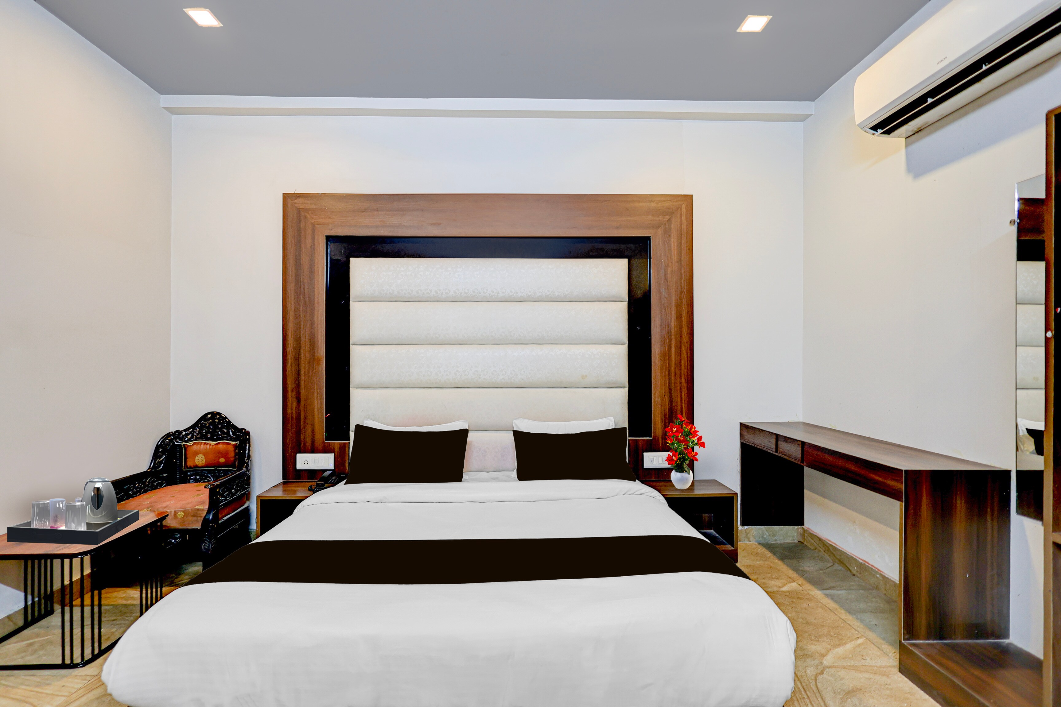 Super Townhouse Ranipur Mor Formerly Parmila Inn - Tap to explore photos