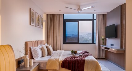 Hotel Serenova Room Type - Premium Room