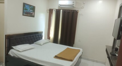 Hotel Abhishek Inn Room Type - Super Deluxe Room