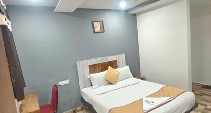 FabHotel Sri Sai Regency Room Type - Deluxe Room